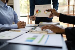 BBVA Research ajusta sus proyecciones: crecimiento moderado y pausa prolongada de Banxico